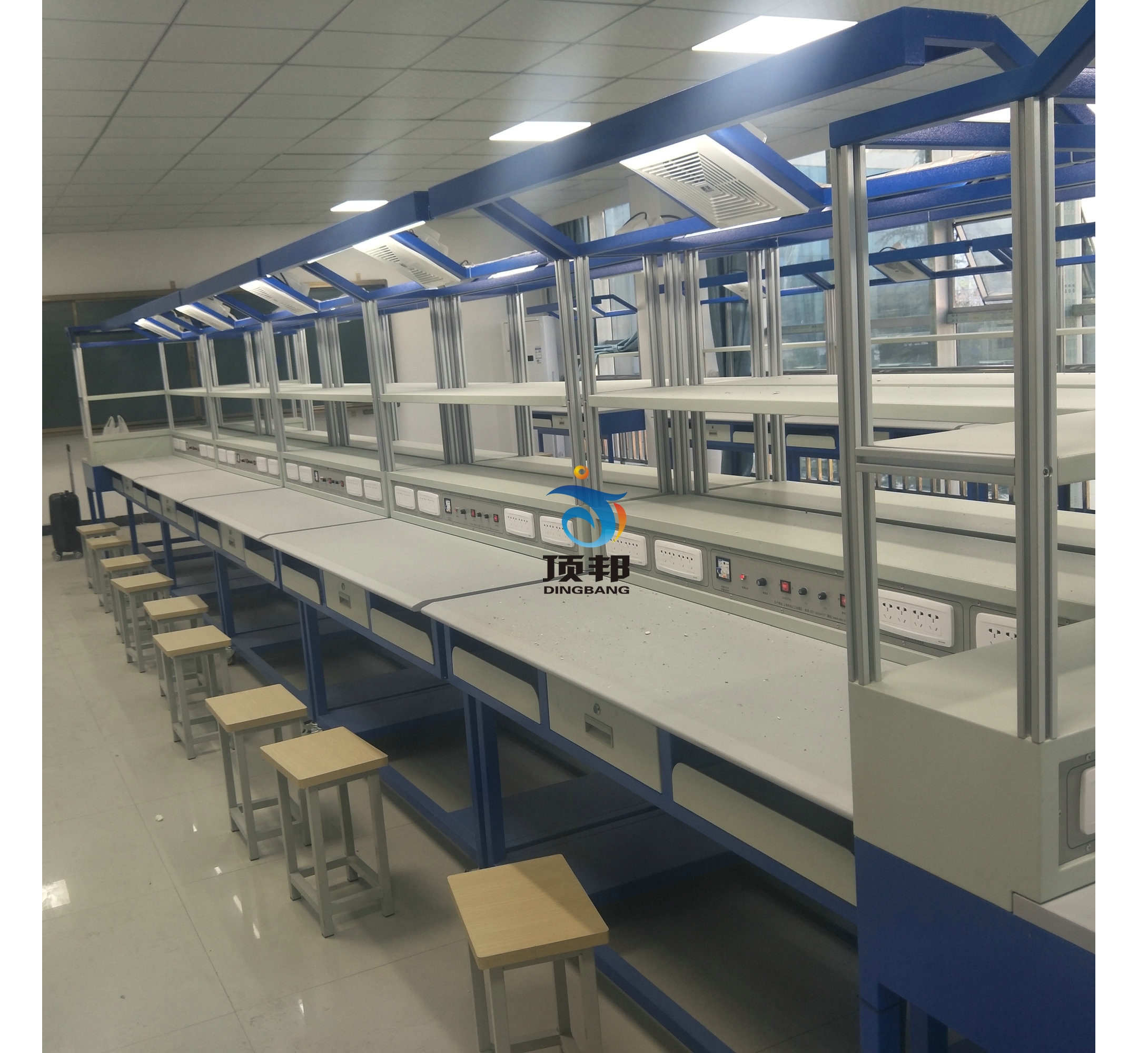 计算机组装与维护世界杯预选赛比分
建设方案(图5) 计算机组装与维护实训装置