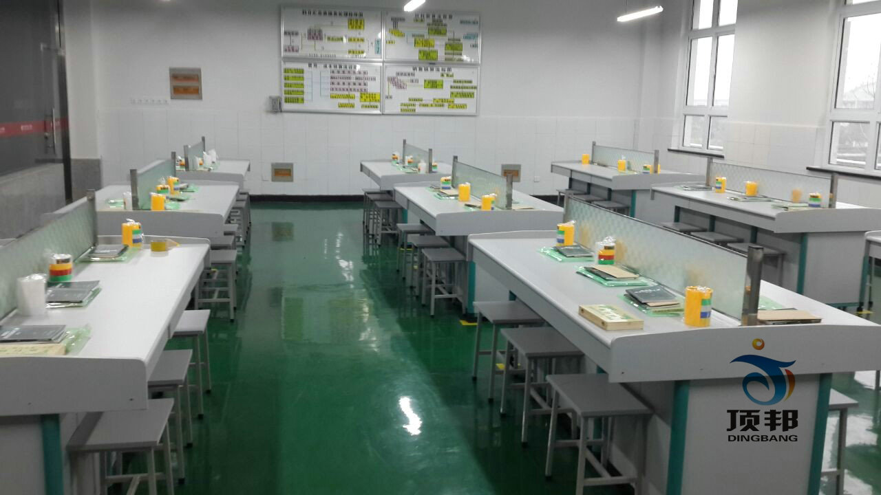 模拟财会实验室配置哪些设备 模拟财会实验室配置哪些设备