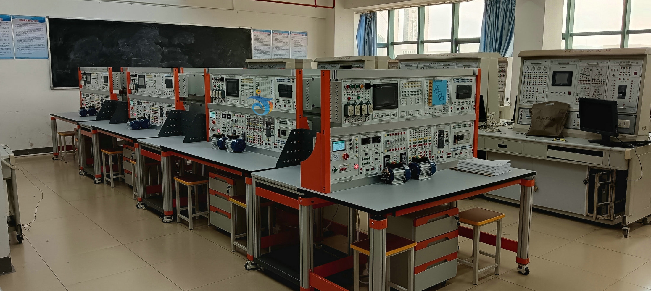 智能型高级维修电工实训装置