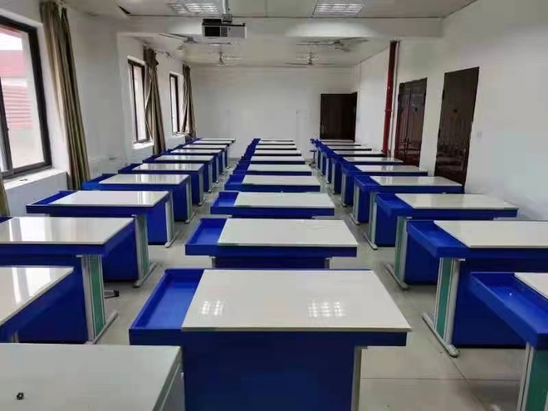 四川工业科技学院工程制图桌(图3)